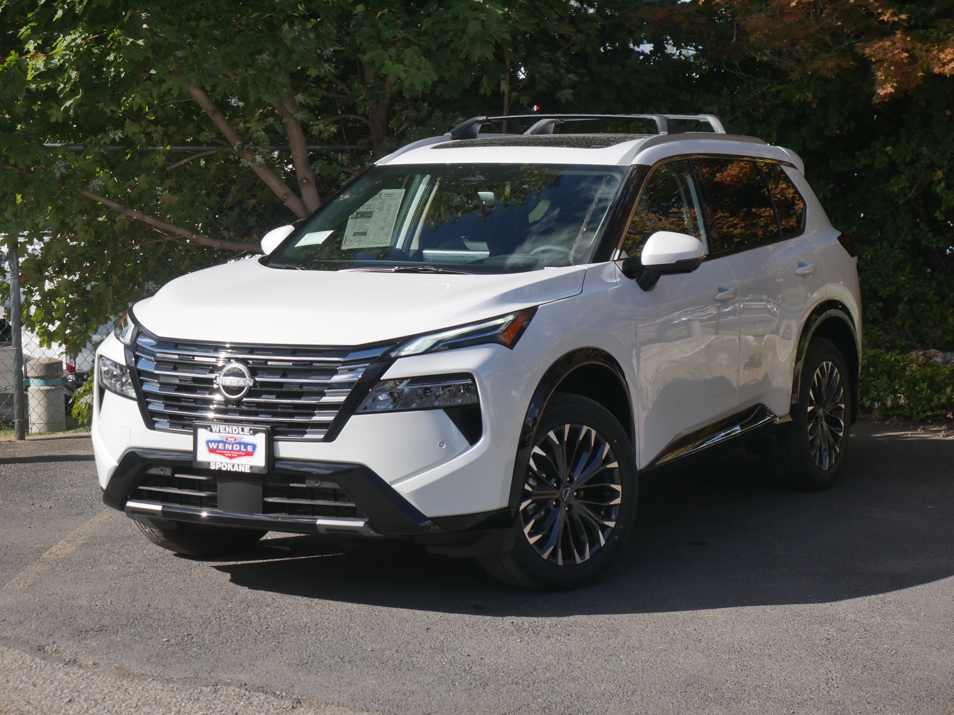 New 2026 Nissan Rogue Platinum w/ Platinum Premium Package image 2