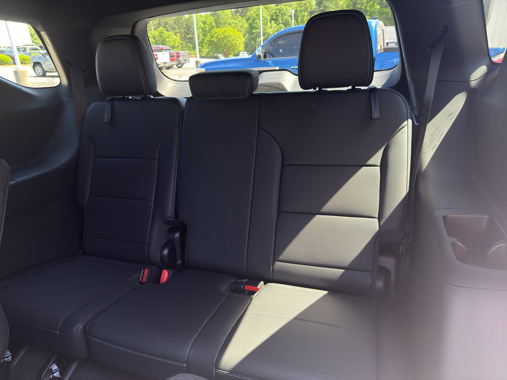 New 2026 Chevrolet Traverse LT w/ LPO, Floor Liner Package FWD image 16