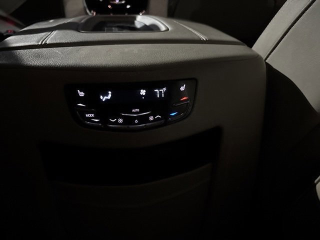 Used 2017 Cadillac Escalade Premium Luxury image 17