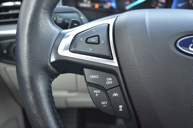 Used 2023 Ford Edge Titanium w/ Class II Trailer Tow Package image 20