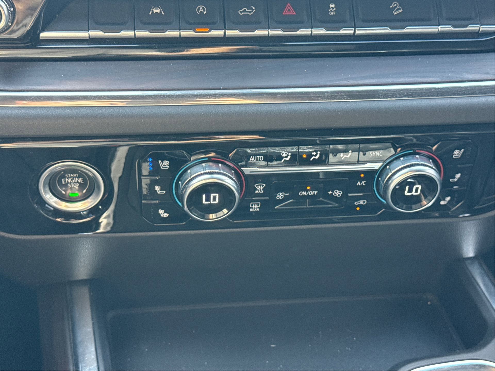 Used 2023 GMC Sierra 1500 SLT w/ SLT Premium Package image 30