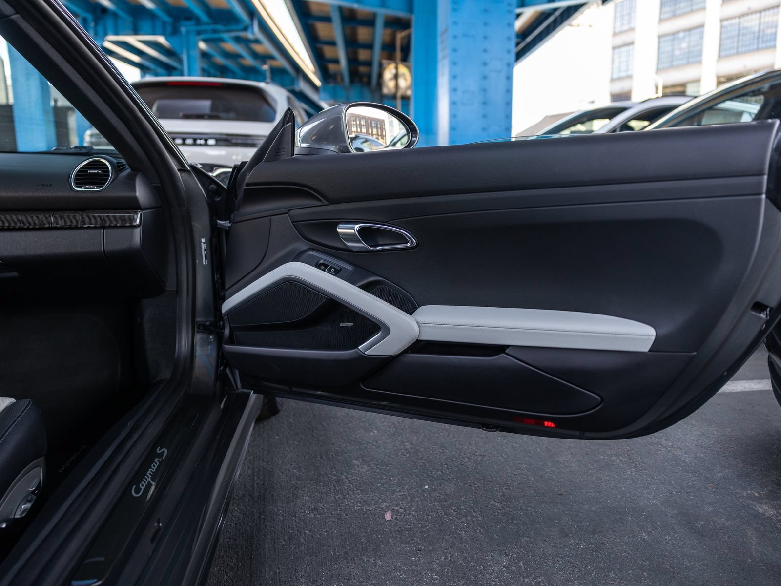Certified 2024 Porsche 718 Cayman S RWD image 37