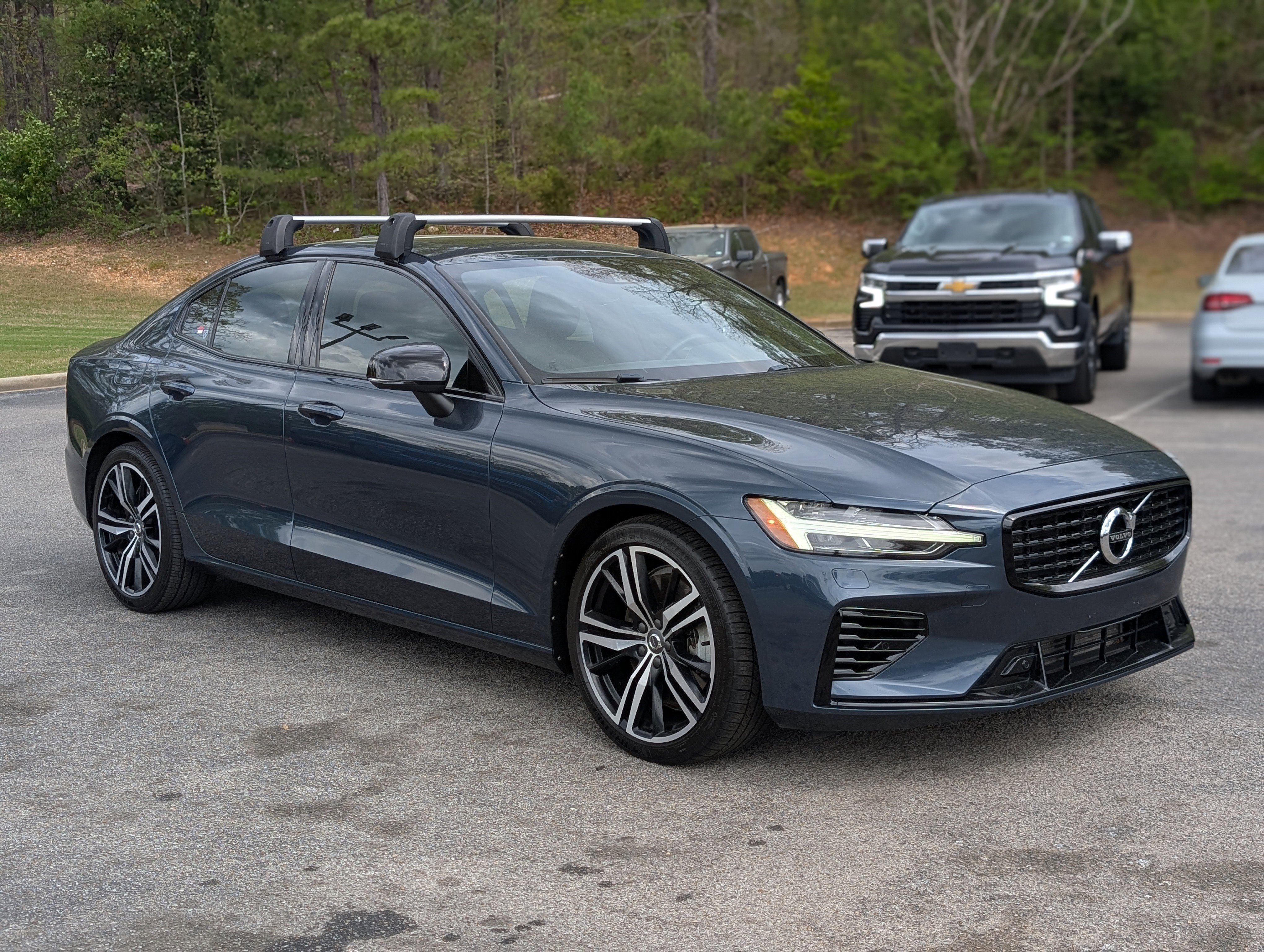 Used 2022 Volvo S60 T8 R-Design image 11