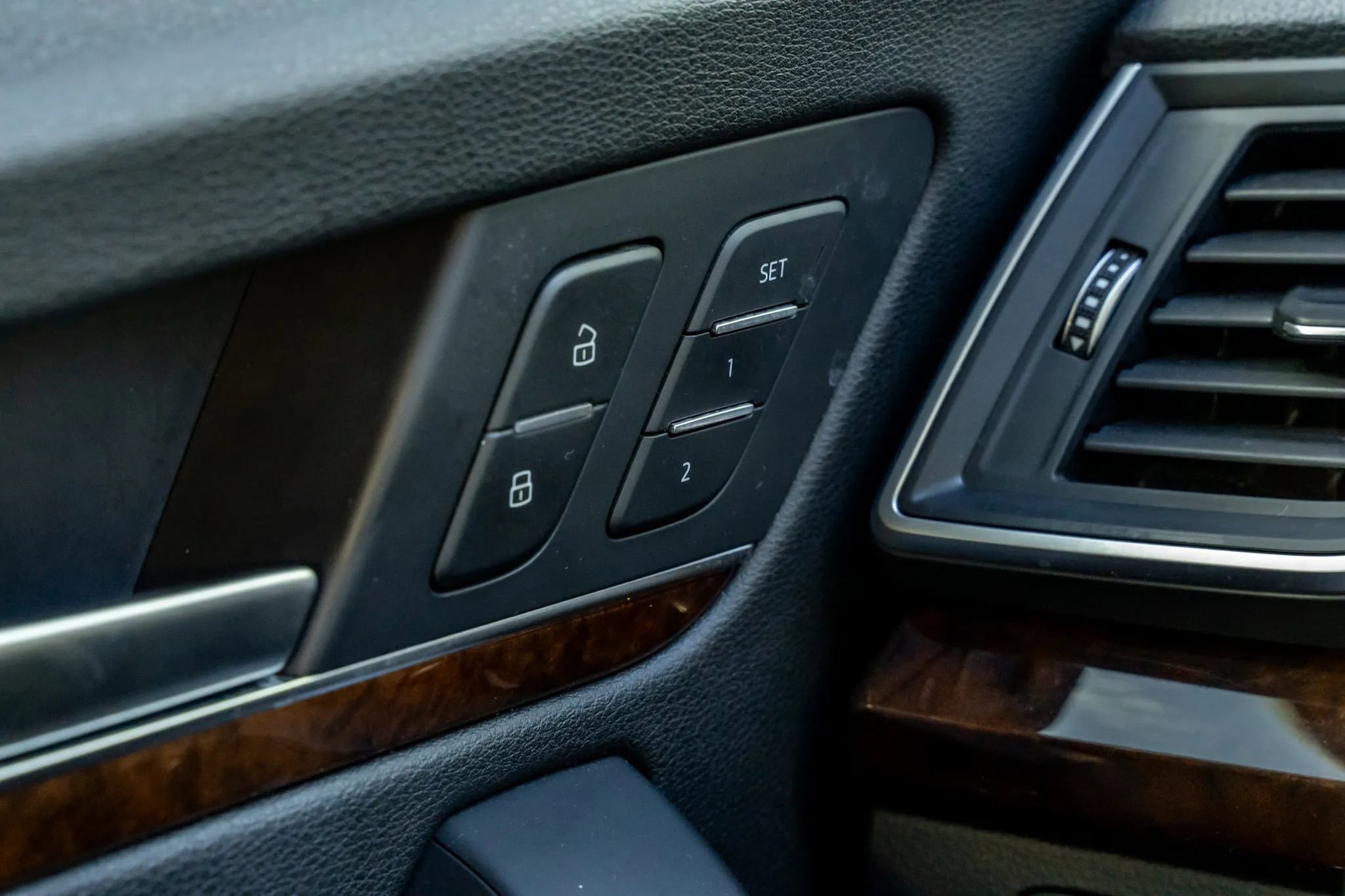 Used 2018 Audi Q5 Prestige w/ Prestige Package image 23