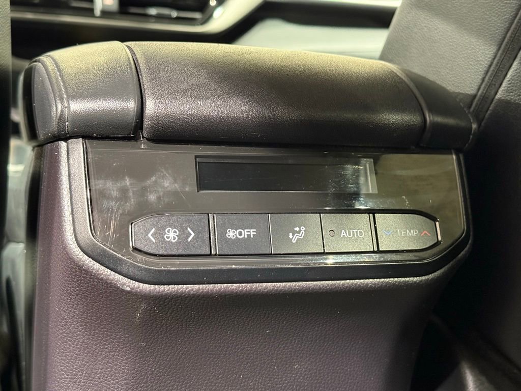 Certified 2024 Toyota Highlander XLE image 22