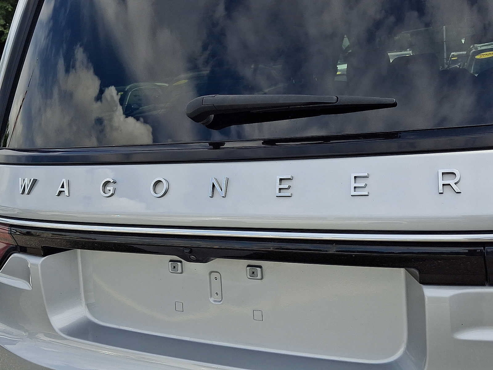 Certified 2024 Jeep Wagoneer Series II w/ Flexible Seating Group AWD/4WD image 34
