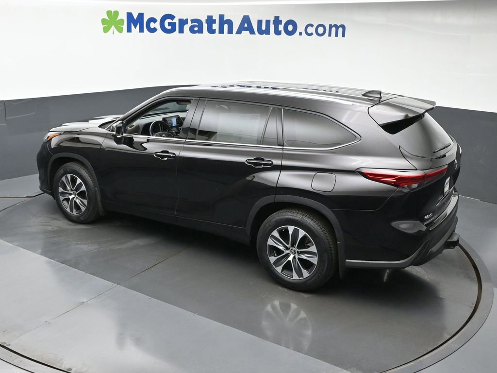 Used 2021 Toyota Highlander XLE image 26