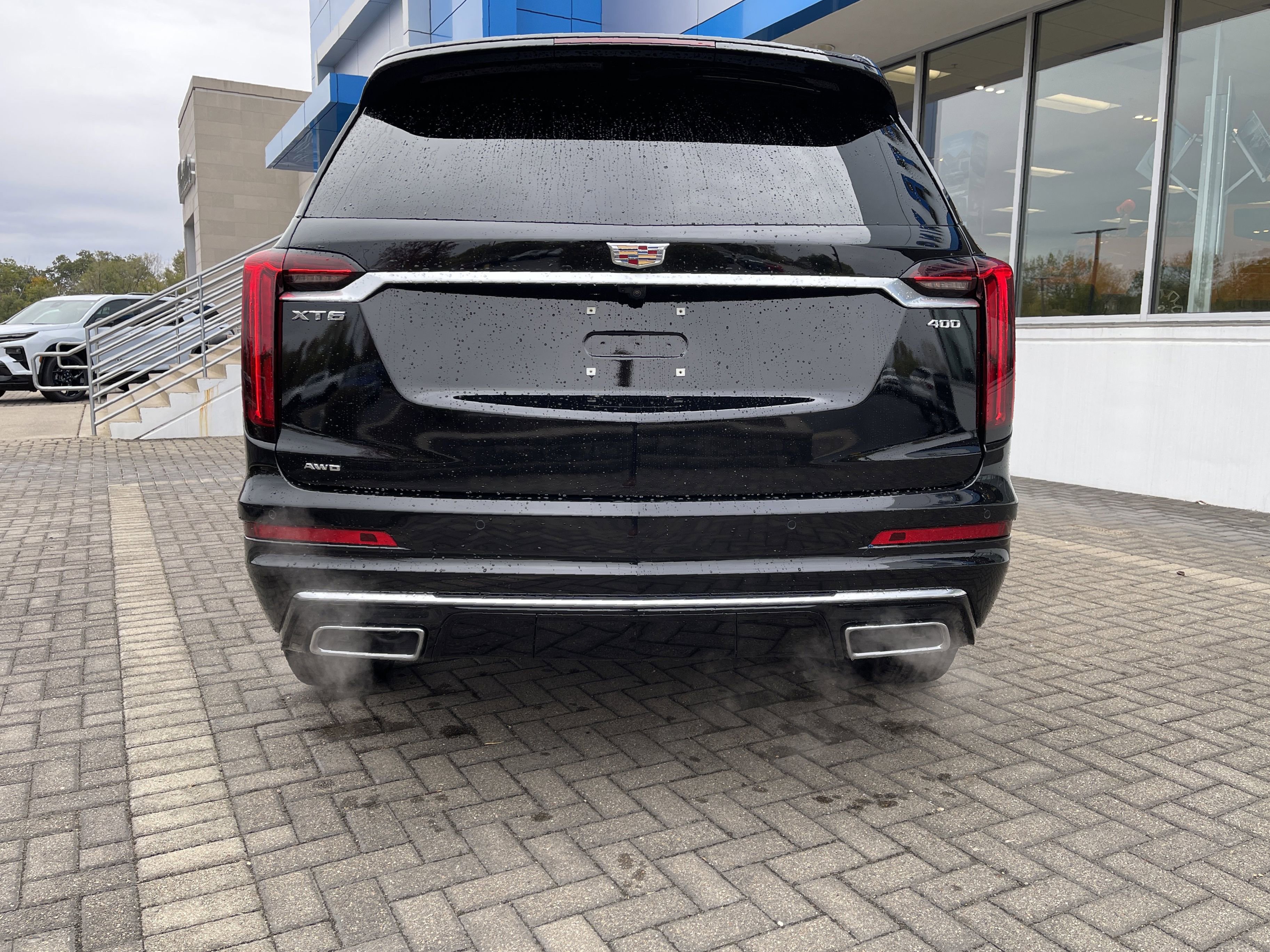 Used 2025 Cadillac XT6 Premium Luxury image 4