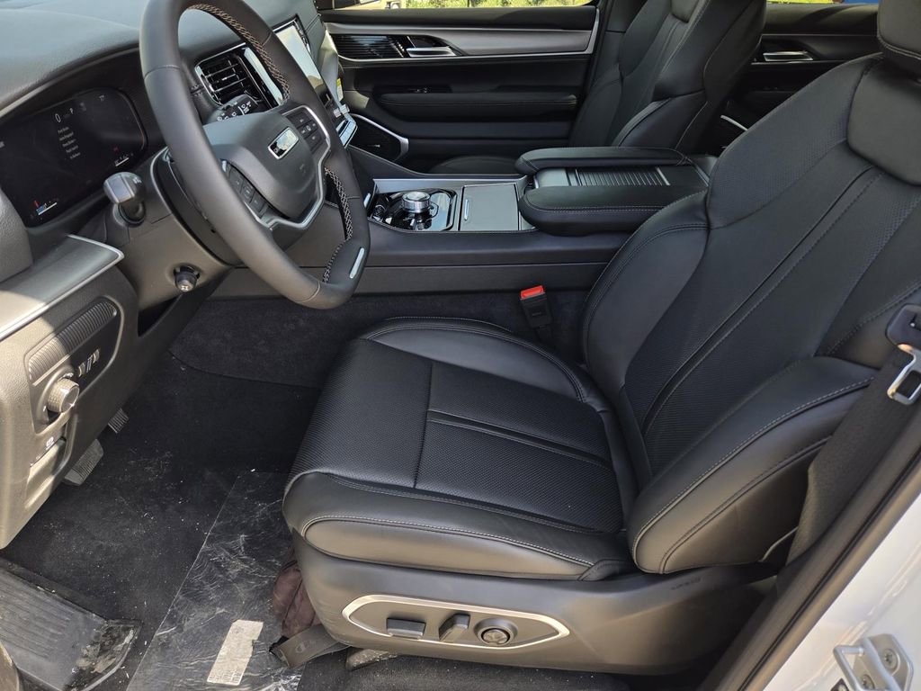 New 2026 Jeep Grand Wagoneer L 4WD image 18