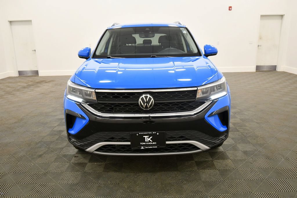 Used 2023 Volkswagen Taos SE AWD/4WD image 11