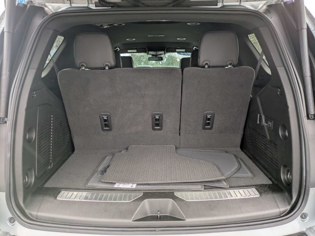 Used 2024 GMC Yukon Denali RWD image 15