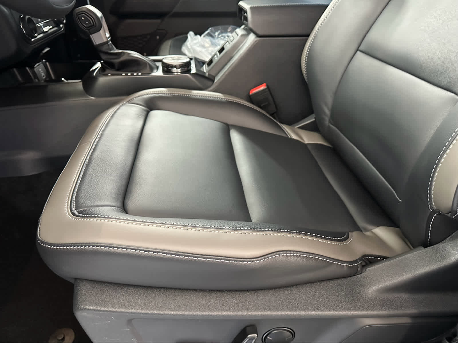 New 2026 Ford Bronco Outer Banks AWD/4WD image 21