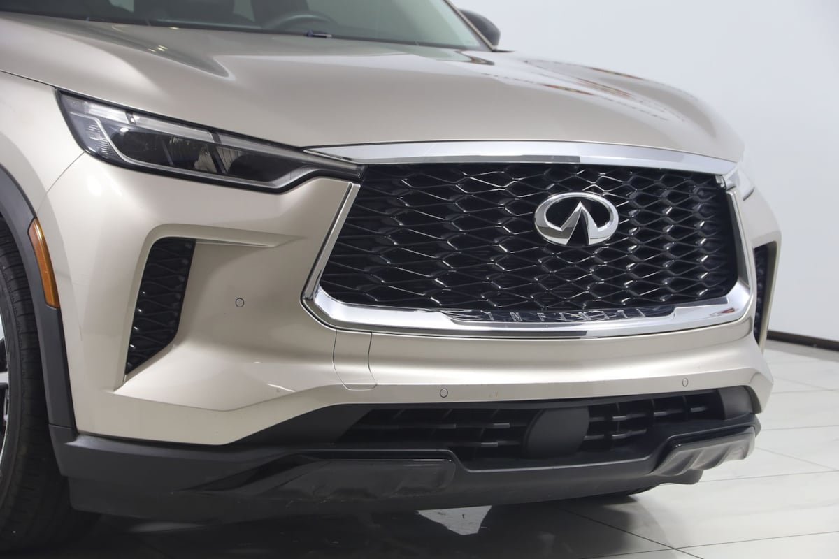 Used 2023 INFINITI QX60 Luxe w/ Cargo Package AWD/4WD image 38