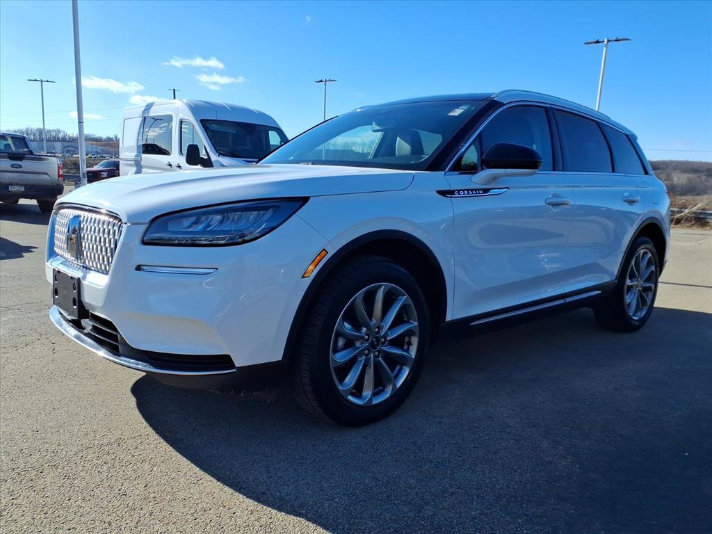 Used 2022 Lincoln Corsair AWD w/ Premium Package image 5