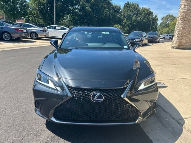 Used 2022 Lexus ES 300h F Sport w/ Accessory Package 2 FWD image 2
