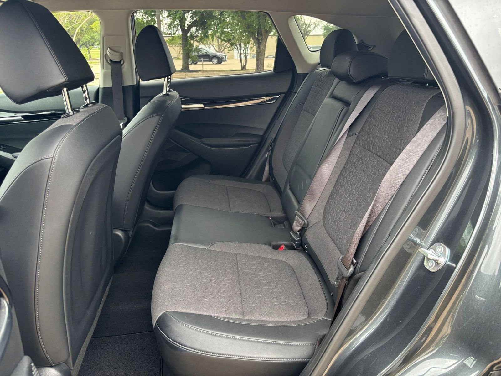 Used 2025 Kia Seltos S image 29