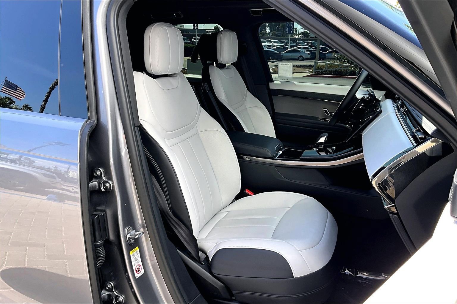 Certified 2025 Land Rover Range Rover Sport Dynamic SE image 7