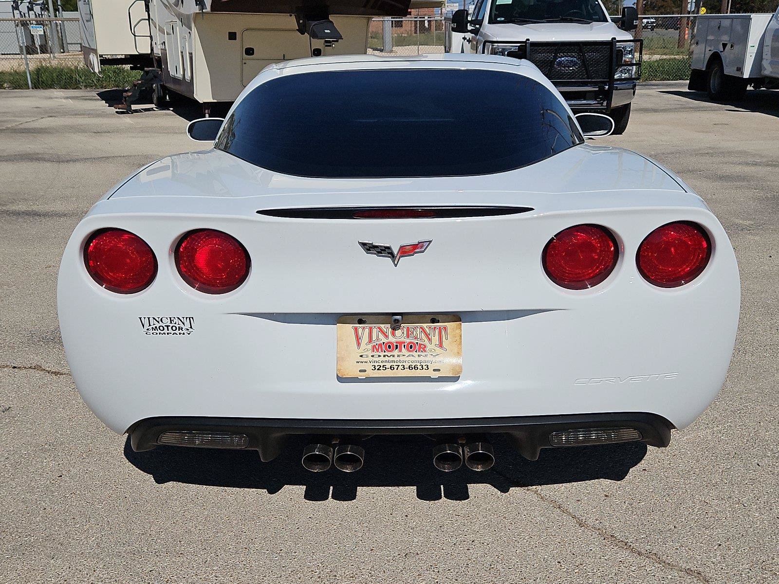 Used 2006 Chevrolet Corvette Coupe w/ Preferred Equipment Group RWD image 6