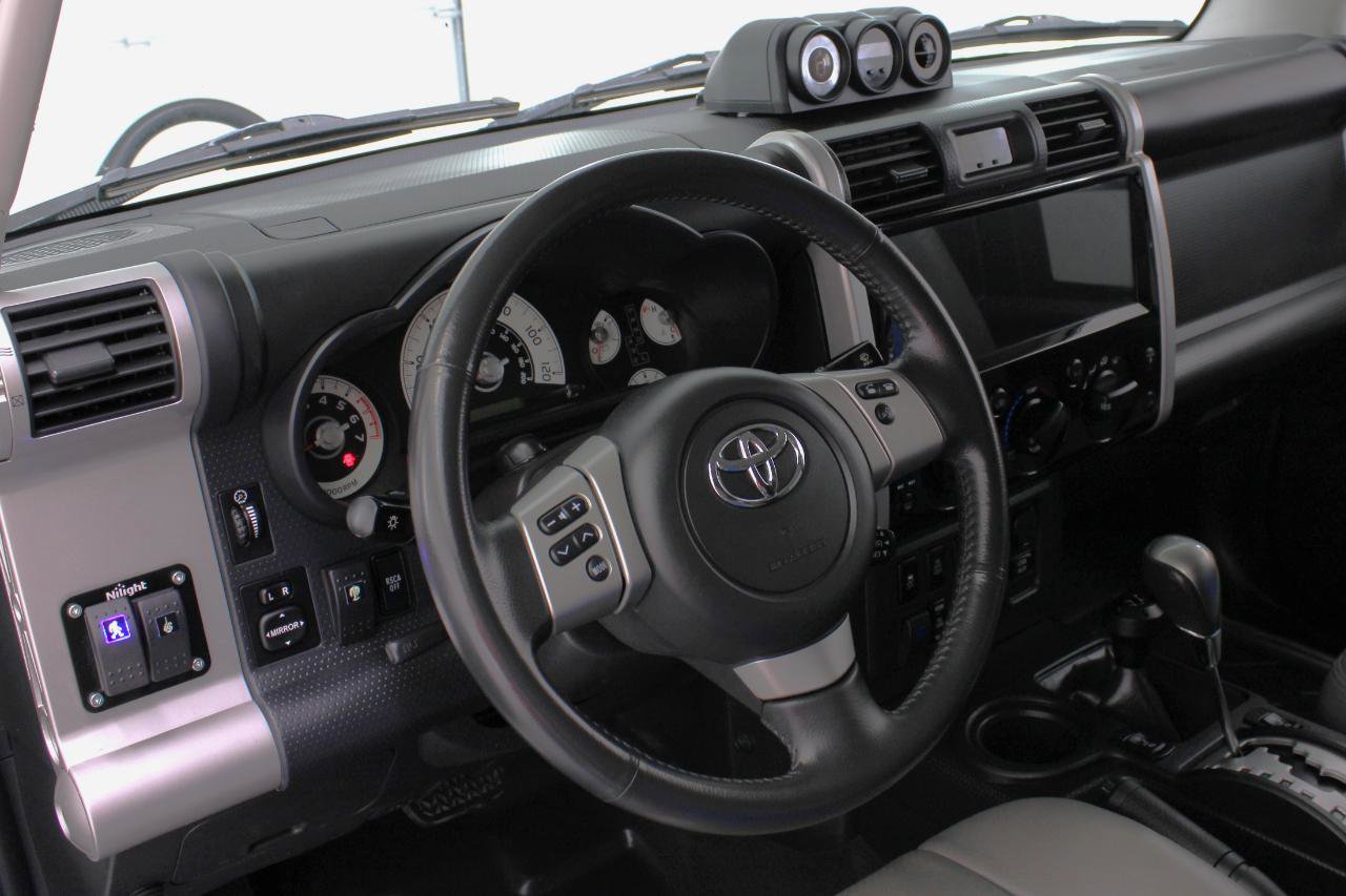 Used 2014 Toyota FJ Cruiser 4WD w/ Upgrade Package image 30