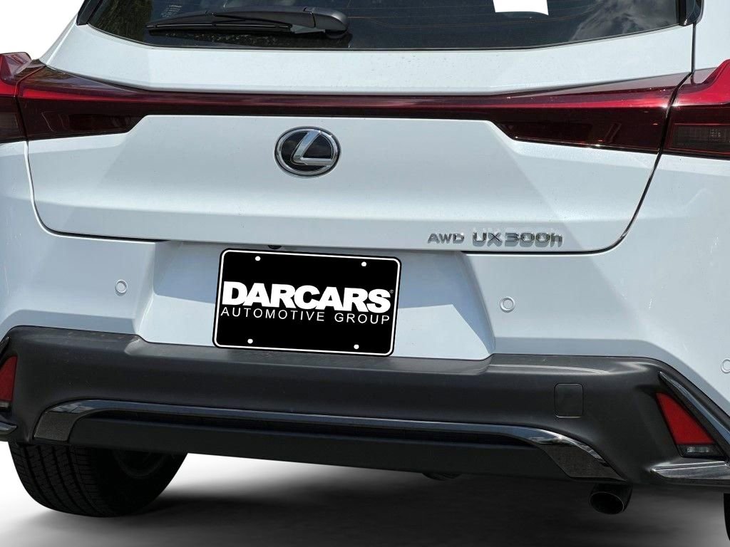 Certified 2025 Lexus UX 300h AWD image 4