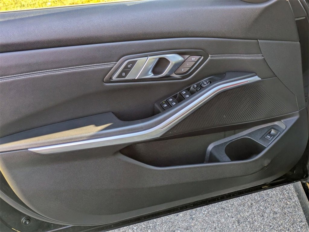 Used 2019 BMW 330i xDrive Sedan w/ Convenience Package image 18