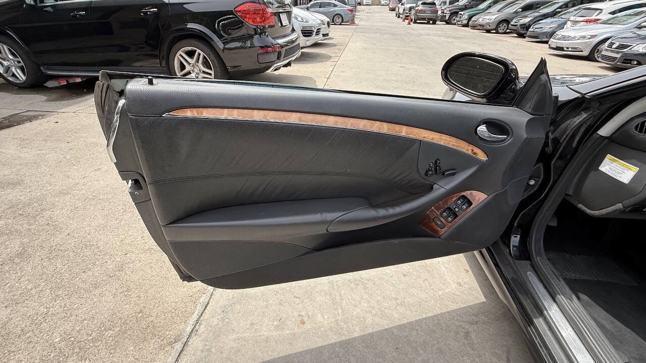 Used 2005 Mercedes-Benz CLK 500 Cabriolet image 36