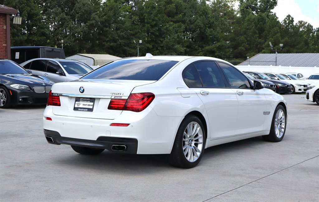 Used 2015 BMW 750i RWD image 7