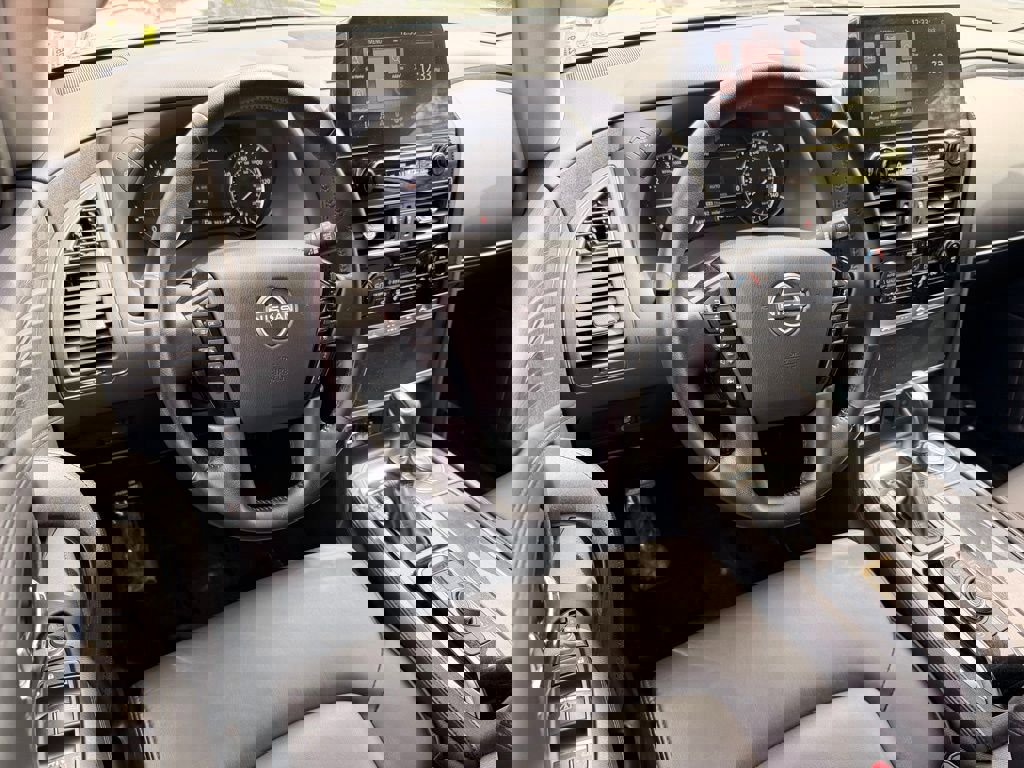 Used 2024 Nissan Armada SV image 23