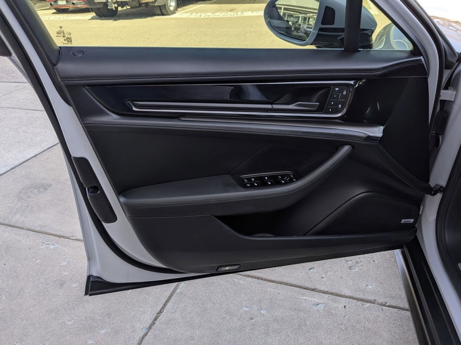 Certified 2025 Porsche Panamera 4 image 13