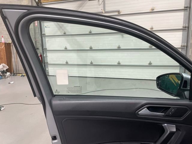 Certified 2021 Volkswagen Tiguan SE image 13