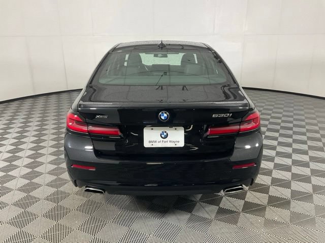 Certified 2023 BMW 530i xDrive w/ Premium Package AWD/4WD image 5