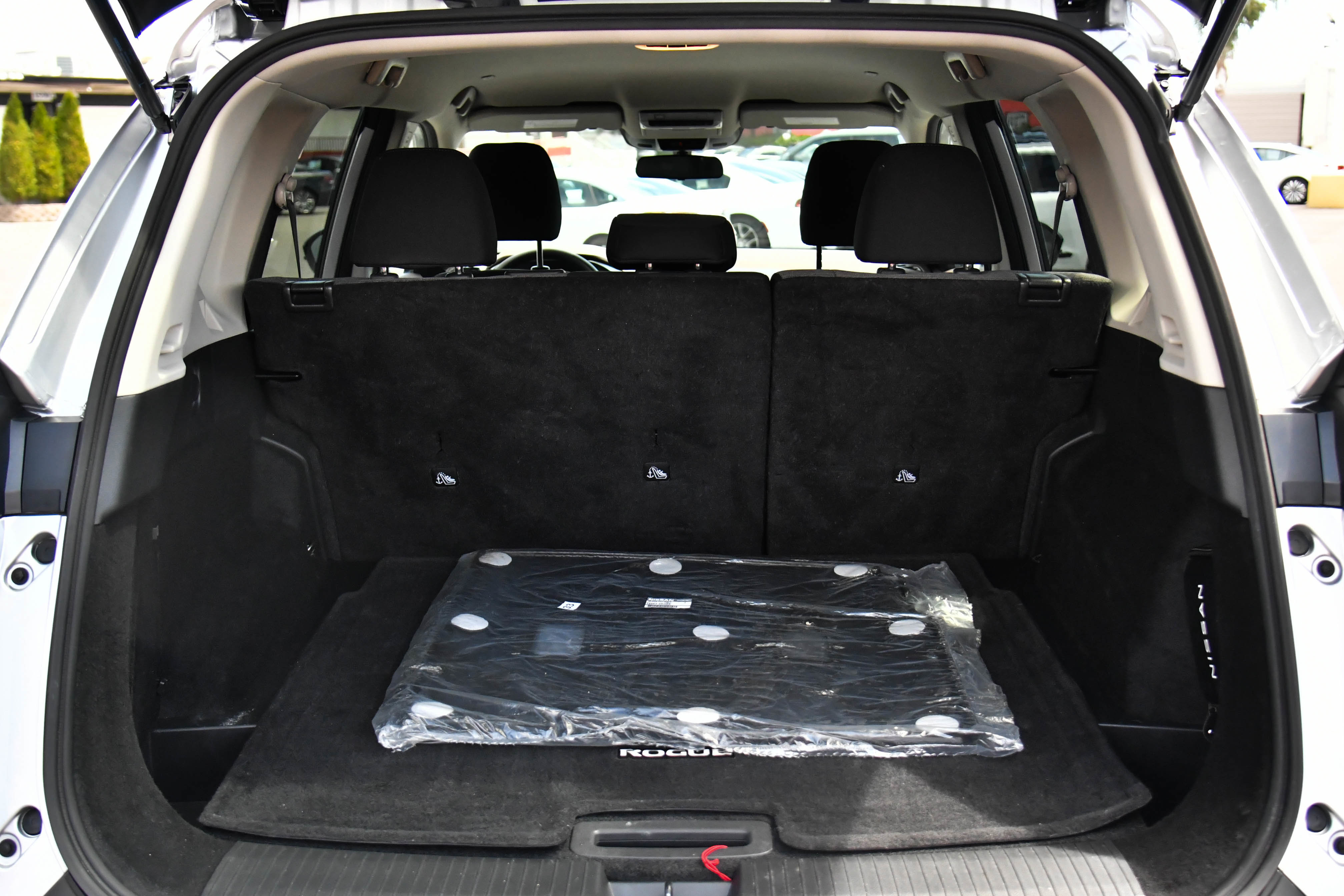 Used 2022 Nissan Rogue SV AWD/4WD image 38