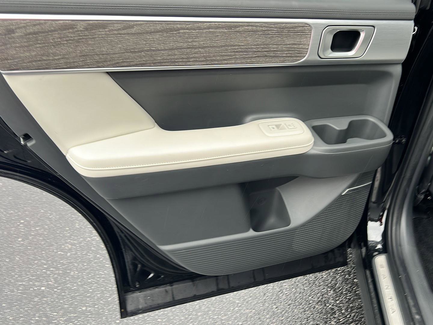 Used 2024 Hyundai Santa Fe Calligraphy image 17