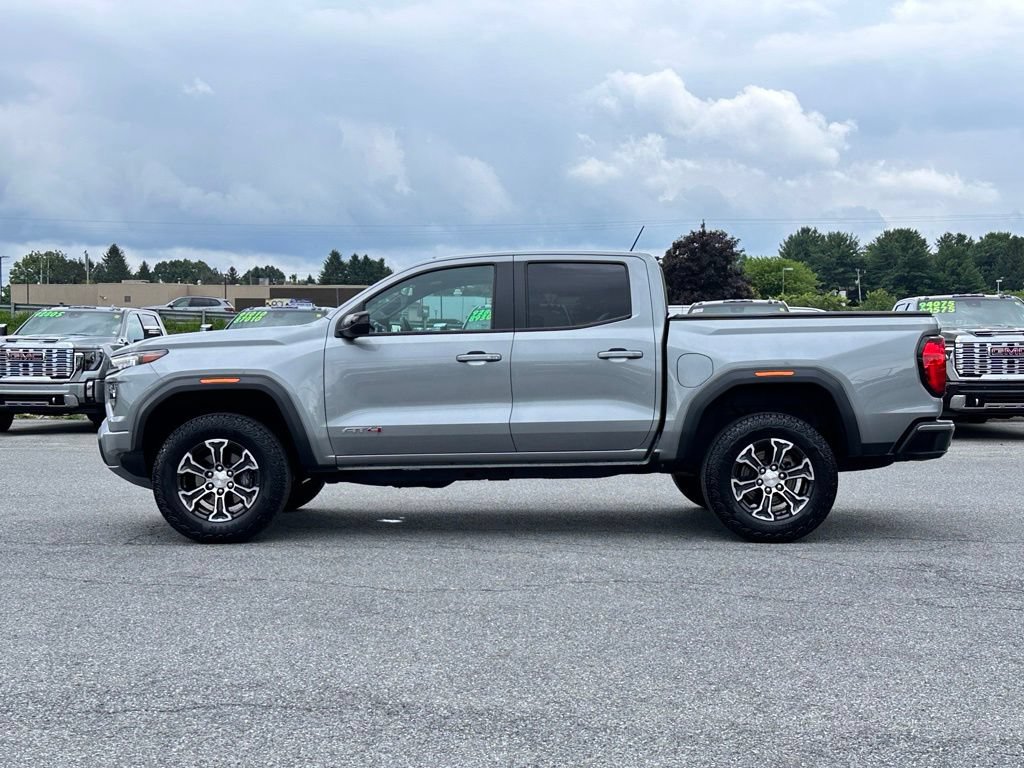 Used 2024 GMC Canyon AT4 w/ AT4 Premium Package AWD/4WD image 7