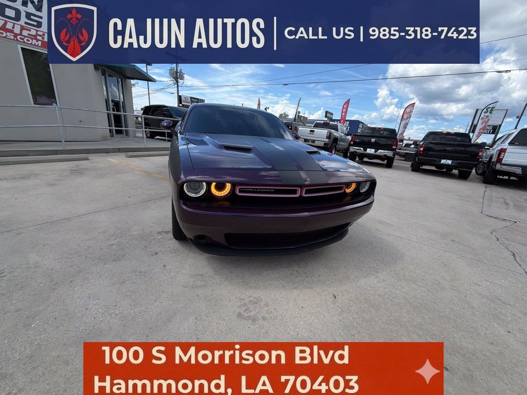Used 2020 Dodge Challenger SXT RWD image 6