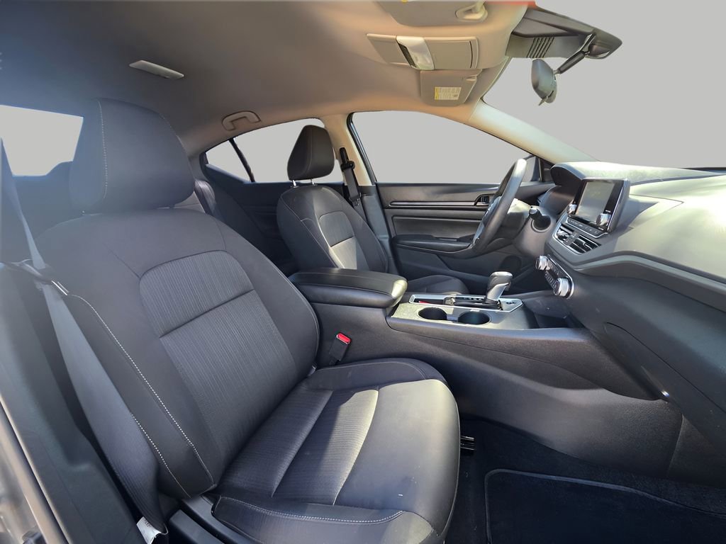 Used 2024 Nissan Altima 2.5 S image 8