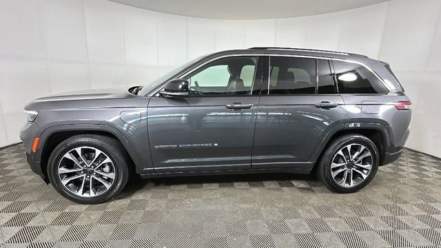 Used 2023 Jeep Grand Cherokee Overland AWD/4WD image 6