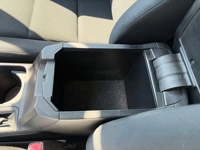 Used 2014 Toyota RAV4 LE AWD/4WD image 30