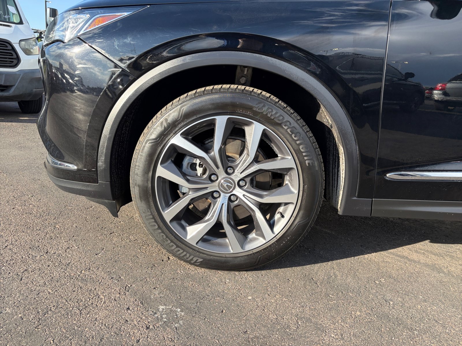 Used 2023 Acura MDX SH-AWD w/ Technology Package image 11