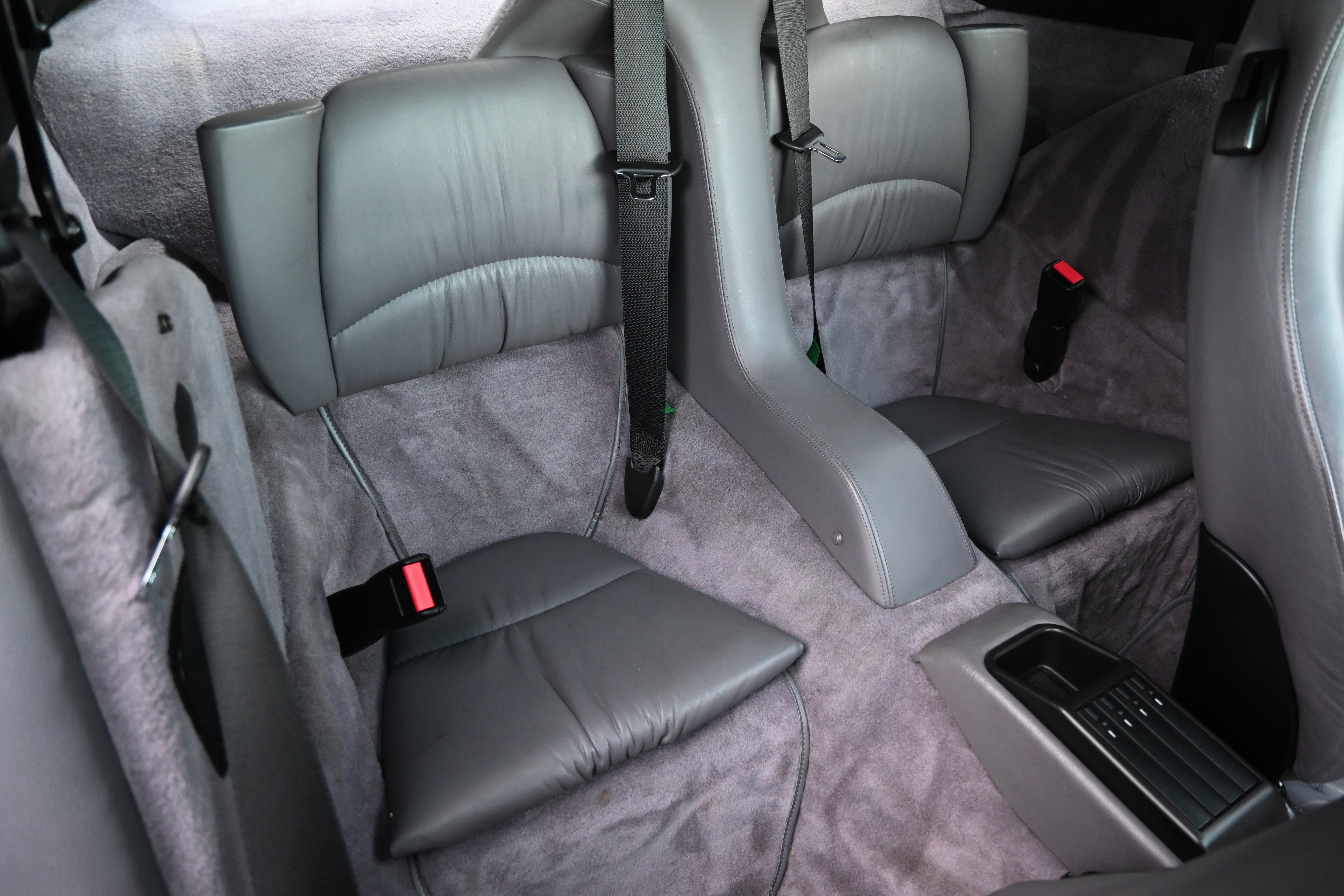 Used 1997 Porsche 911 Carrera 4 image 37