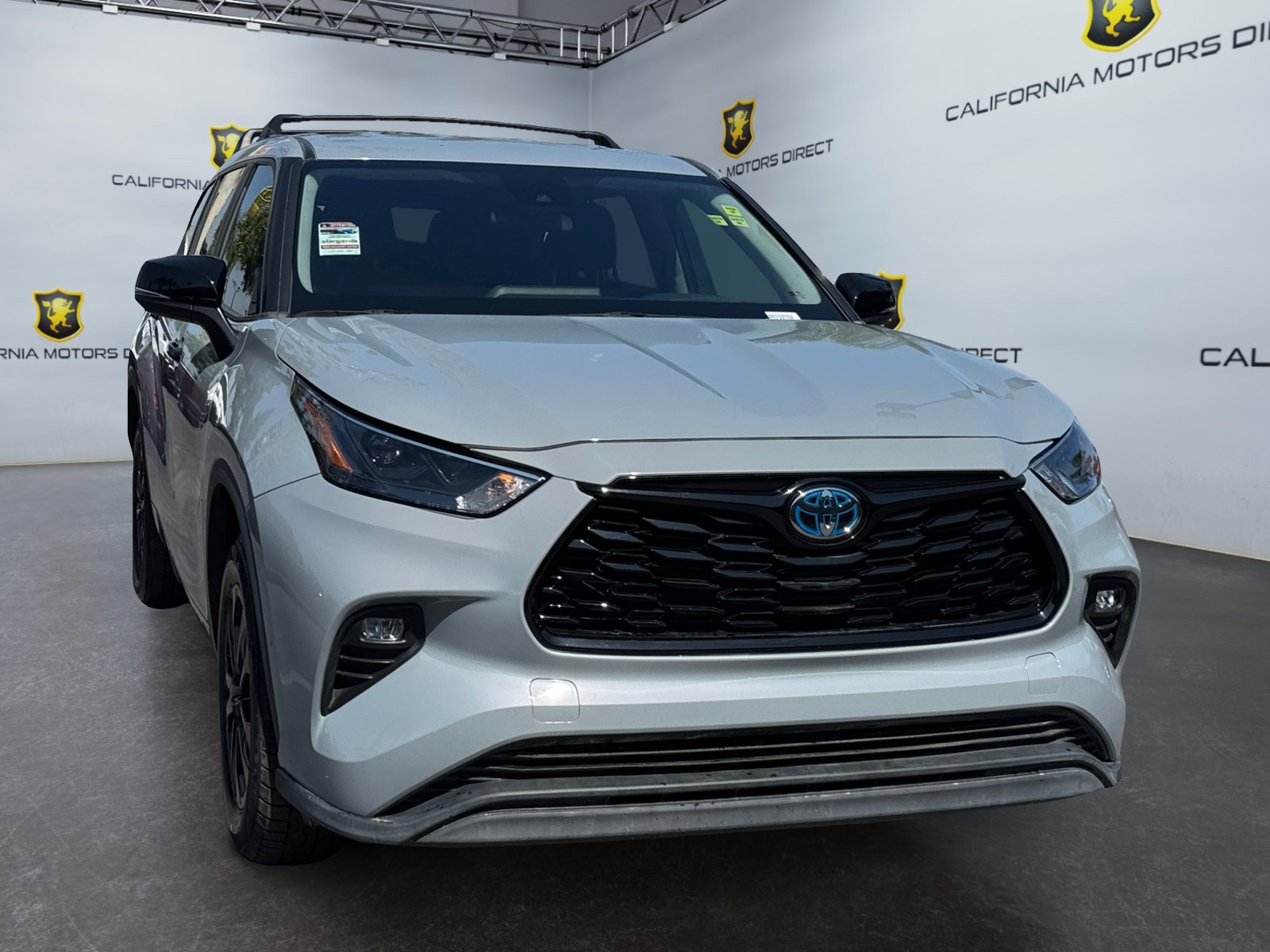 Used 2024 Toyota Highlander LE FWD image 7