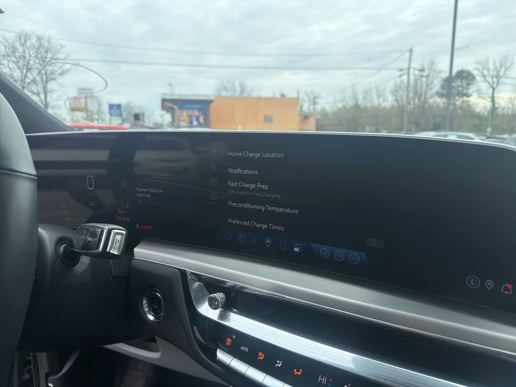 Used 2024 Cadillac Lyriq Luxury image 21