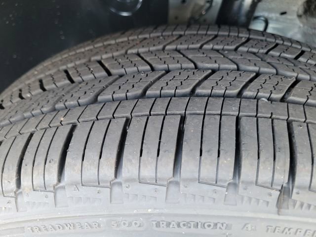 New 2026 Nissan Kicks SR w/ Cold Weather Package image 13