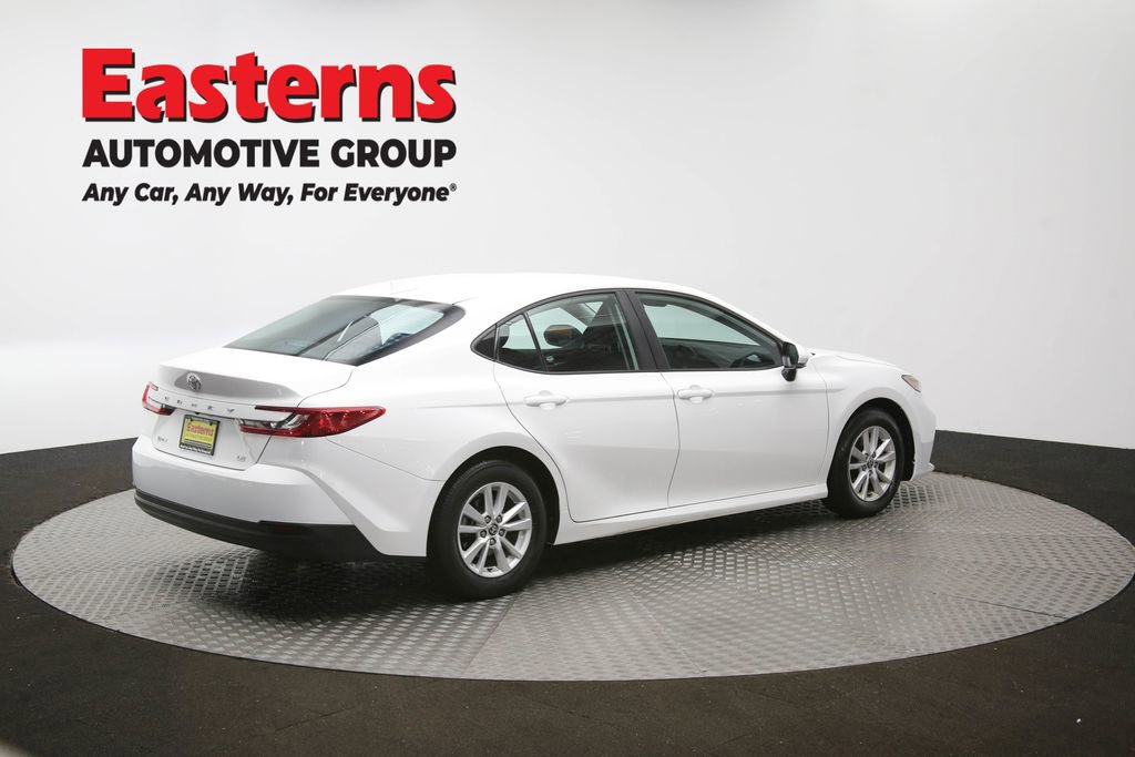 Used 2025 Toyota Camry LE image 42