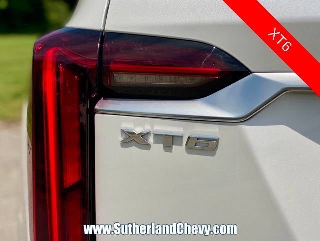 Used 2024 Cadillac XT6 Luxury w/ LPO, Floor Liner Package FWD image 12