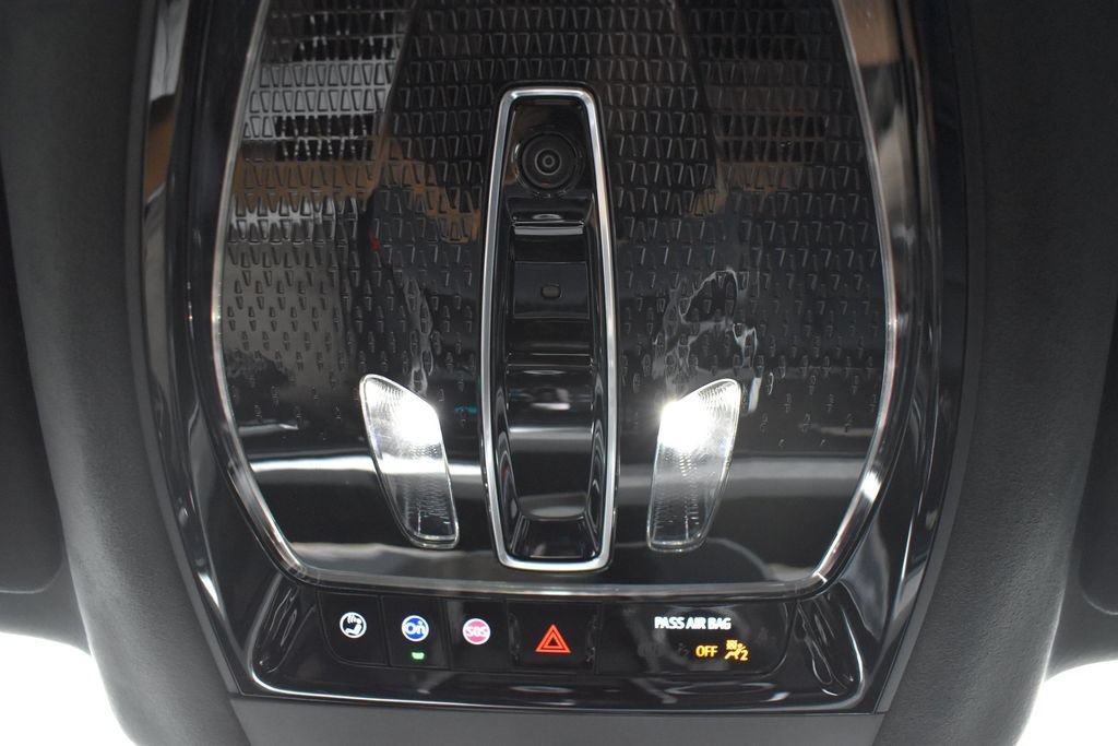 Used 2025 Cadillac Escalade IQ Luxury 2 AWD/4WD image 23