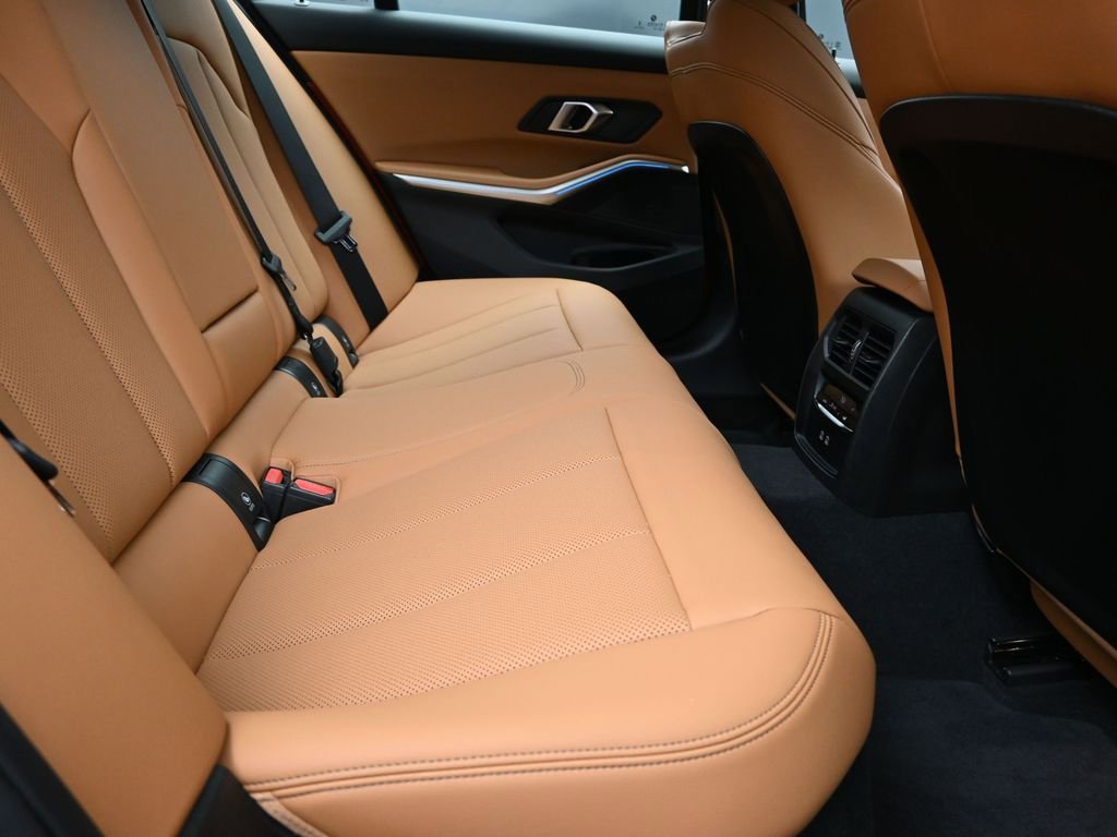 Certified 2024 BMW 330i Sedan image 22