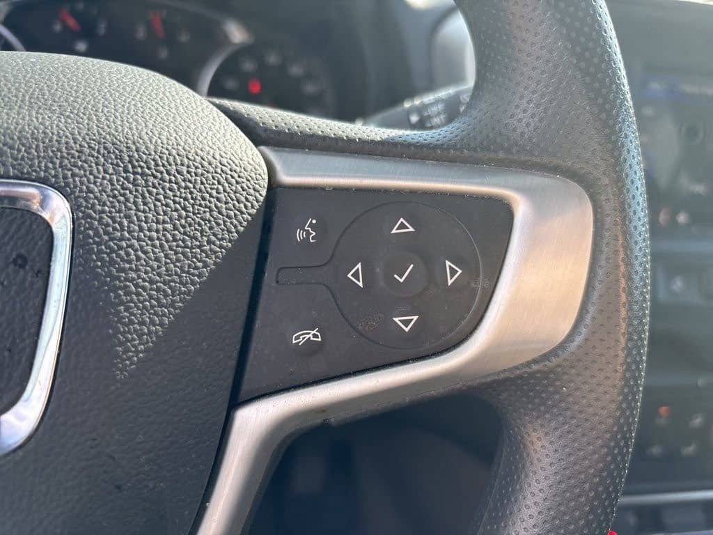 Used 2022 GMC Terrain SLE w/ Driver Convenience Package image 18