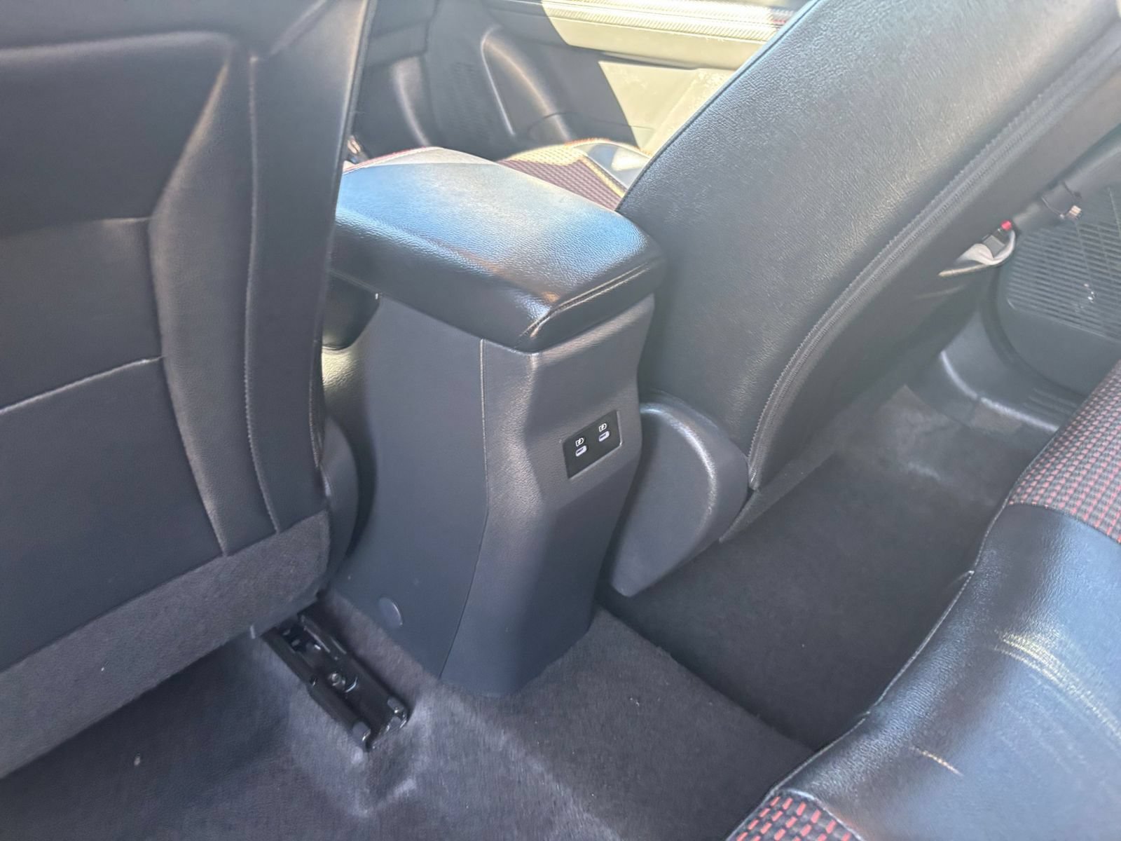 Used 2026 Nissan Kicks SR AWD/4WD image 22