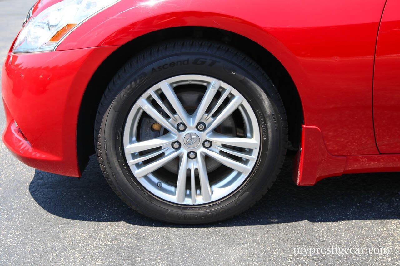 Used 2010 INFINITI G37 x Sedan w/ Premium Pkg AWD/4WD image 3